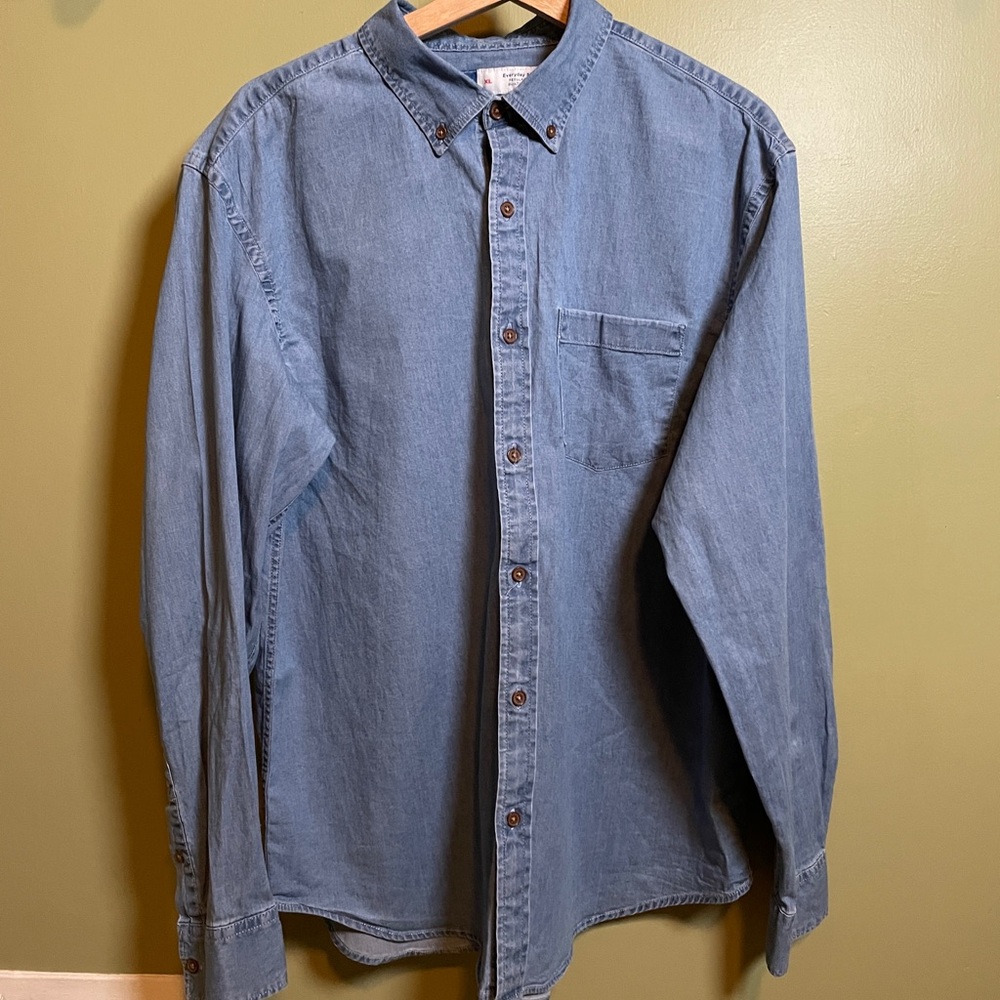 Old Navy Men's Everyday Blue Button Down Shirt